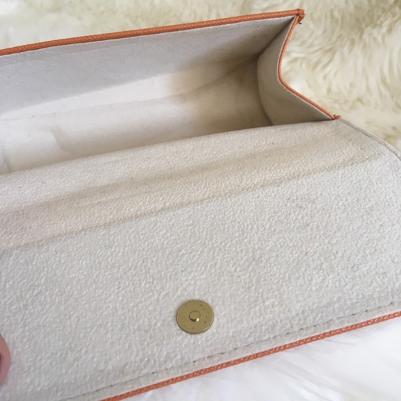 Tory Burch Sunglasses Case - Picture 4 of 6